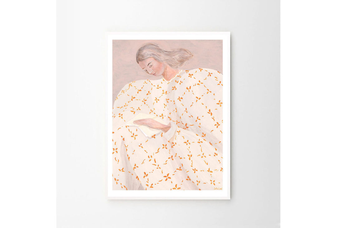 The Poster Club（ポスタークラブ）は、デンマーク・コペンハーゲンを拠点とするオンラインショップで、北欧デザインの高品質なポスターやアートプリントを専門に取り扱っています。新進気鋭の若手アーティストから世界的に活躍する作家まで、多彩なラインナップが魅力。北欧のライフスタイル、ファッション、インテリアデザインのトレンドを取り入れたミニマルで洗練された作品は、シンプルで上質な空間に自然と溶け込みます。ナチュラルインテリアや韓国風の部屋づくり、和モダンテイストにも調和し、アートを取り入れた暮らしを提案。世界中のインテリア雑誌やデザインメディアにも多数掲載されており、感度の高いユーザーからも厚い信頼を集めています。The Poster Clubは、アートプリントを通して日常に美とインスピレーションを届ける、北欧インテリア好きにおすすめのブランドです。