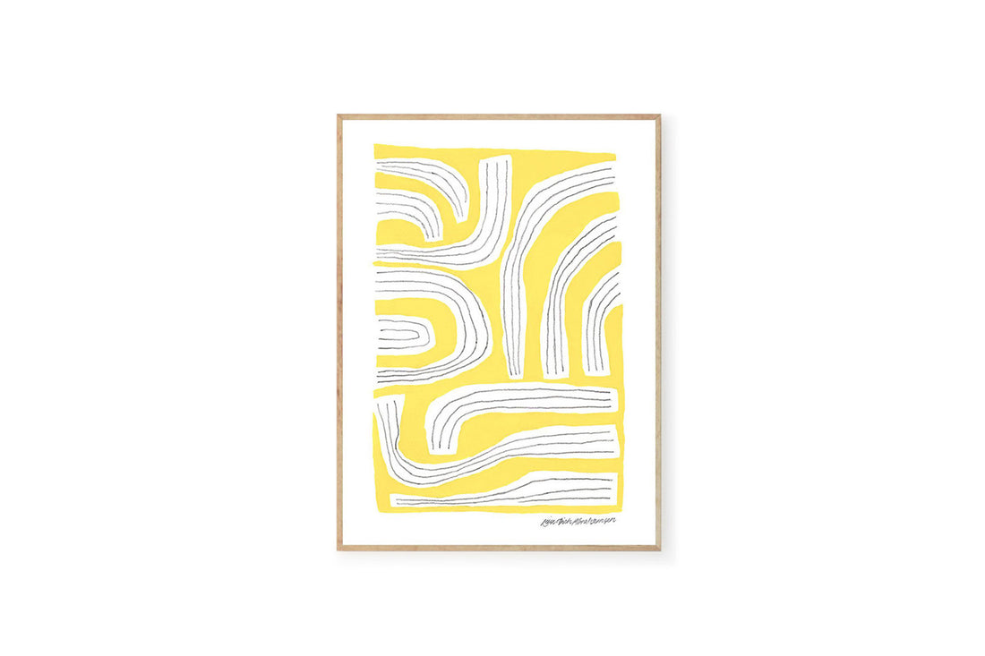 THEPOSTERCLUBは、コペンハーゲンを拠点とするオンラインストアで、主に厳選されたアートポスターを販売しています。主にスカンジナビアのライフスタイル、ファッション、インテリアデザイントレンドからインスピレーションを受け、モノクロから抽象画、エッジの利いた写真アートまで、多くのアーティストの作品を取り扱っています。また、無名有名問わず多くのデザイナーとのコラボレーションを積極的に行い、多くの作品を独占的に販売しているのも特徴的です。