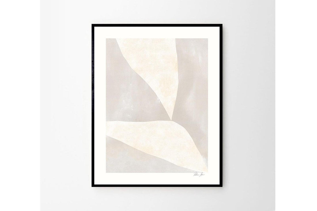 THEPOSTERCLUBは、コペンハーゲンを拠点とするオンラインストアで、主に厳選されたアートポスターを販売しています。主にスカンジナビアのライフスタイル、ファッション、インテリアデザイントレンドからインスピレーションを受け、モノクロから抽象画、エッジの利いた写真アートまで、多くのアーティストの作品を取り扱っています。また、無名有名問わず多くのデザイナーとのコラボレーションを積極的に行い、多くの作品を独占的に販売しているのも特徴的です。