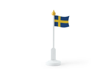 スウェーデンの国旗をモチーフにした置き物です。北欧の家庭ではこういった国旗をモチーフにした大きな置物を庭などに置いていることがあります。こちらは同じような作りとデザインのものを小さくしたもの。棚やテーブルの上などインテリアの置物としておしゃれなお品です。