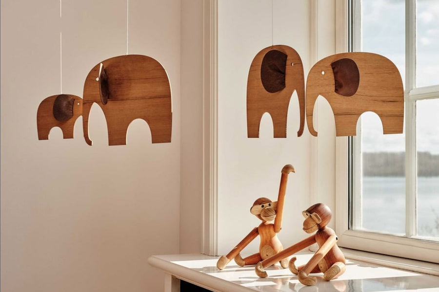 北欧デンマークモビール Baby Elephants 3 チーク材 / 3匹の子供ゾウ