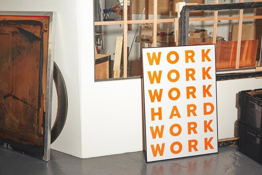 アルファベット　ポスター/アートプリント　70×100cm　Work Hard
