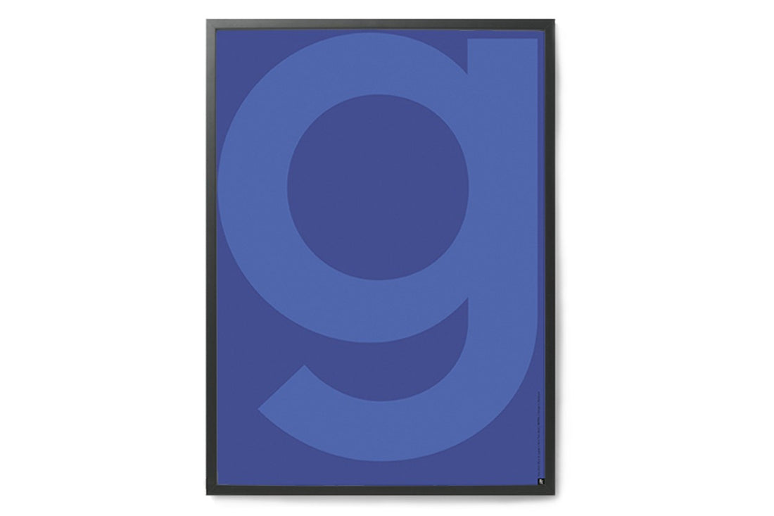 アルファベット　ポスター/アートプリント　50×70cm　GREY - Yve Klein Blue G