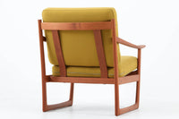 PeterHvidt&amp;OrlaMolgaardによってデザインされた「Model130」です。良質なチーク無垢材が贅沢に使用されており、今は無き名工France&amp;sonの熟練の職人によって作成された名作椅子です。クッション内部にはスプリングが内包されており座り心地も良好です。デンマークのDesignMuseumにも記載されている希少な作品です。