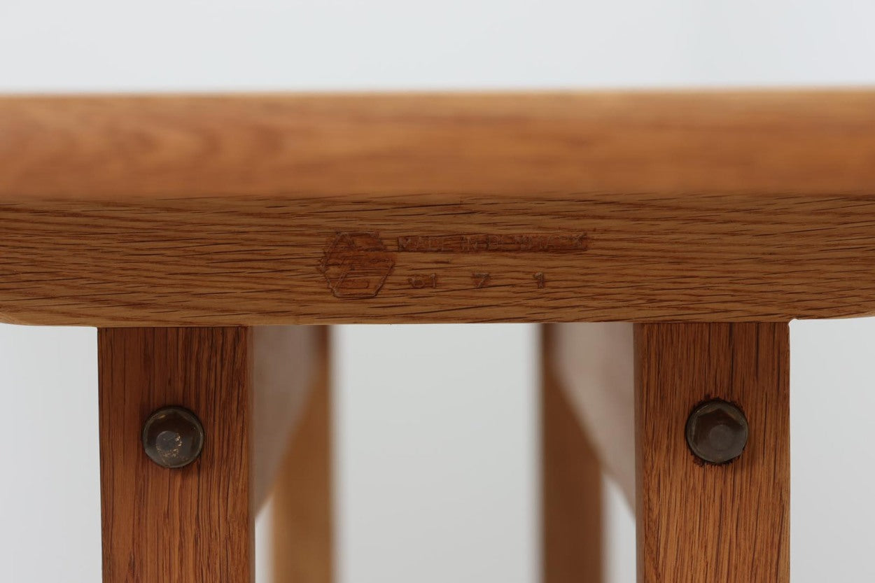 Borgemogensenデザインのダイニングテーブルです。現在は「Fredericia」社から販売がある名作テーブルです。こちらはビンテージ品のためBorgemogenseが在籍していた「FDB」社で作製されたものとなります。製造年が記載されていることが個人的には嬉しいところです。1961年製造と記載がございます。