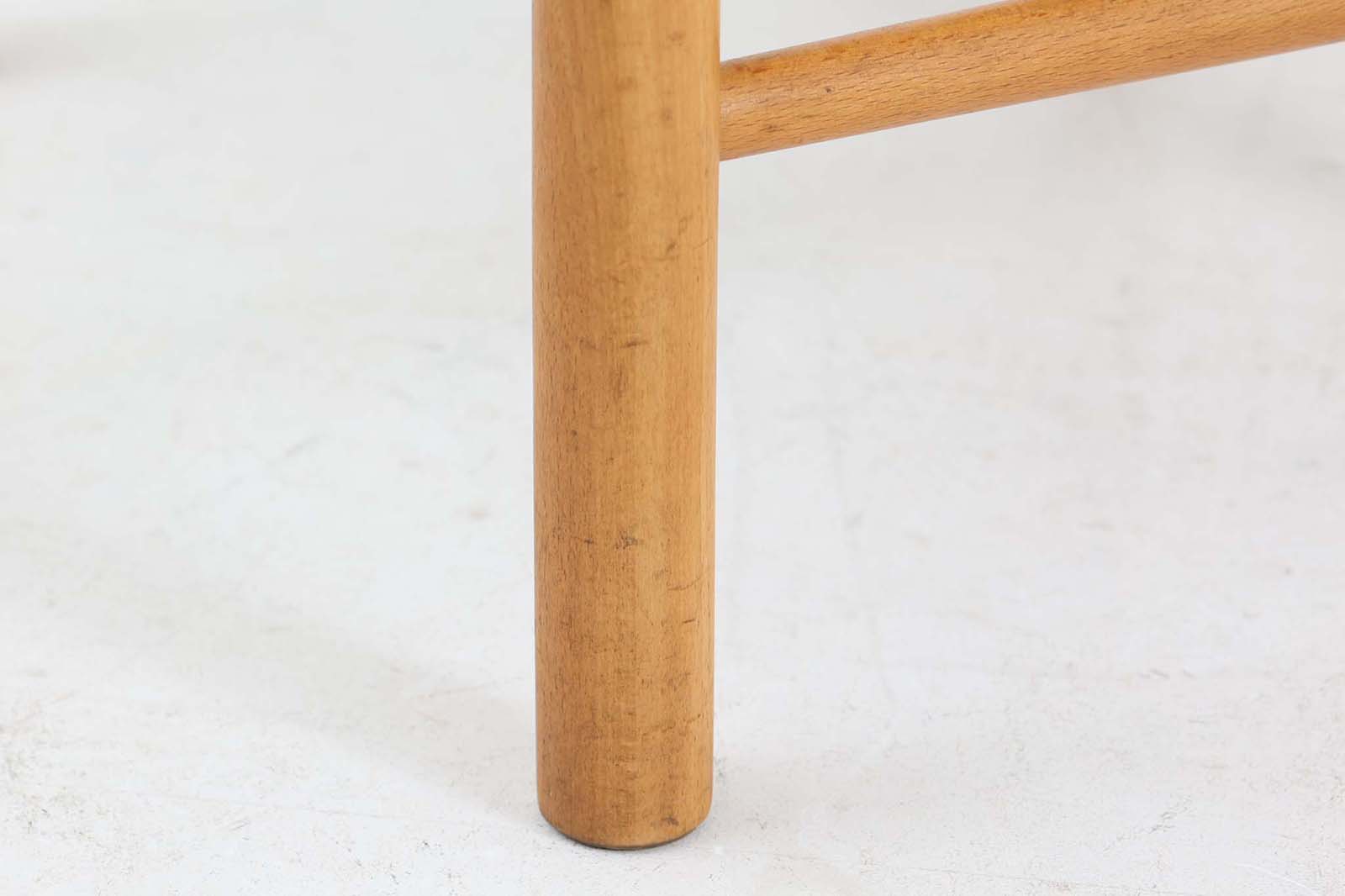 北欧より買い付けたシェーカーチェアです。数あるmogensenの作品の中でも名作で永く愛されています。ペーパーコードはデンマーク製の物を使用して張替を行いましたのでこれからも永くご使用いただけます。