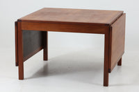デンマークより買い付けたセンターテーブルです。BorgeMogensenのソファと相性の良いmodel5360センターテーブルです。シンプルなデザインで拡張機能付きで使い勝手も良さそうです。良質なチーク材が使用されている希少なモデルです。