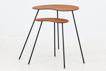 デンマーク製　お洒落な形の小ぶりなネストテーブル/サイドテーブル　チーク材　北欧家具ビンテージ