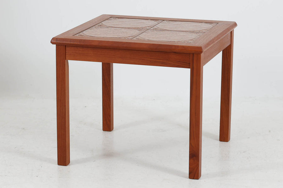 デンマーク製　タイルトップサイドテーブル　チーク材　北欧家具ビンテージ