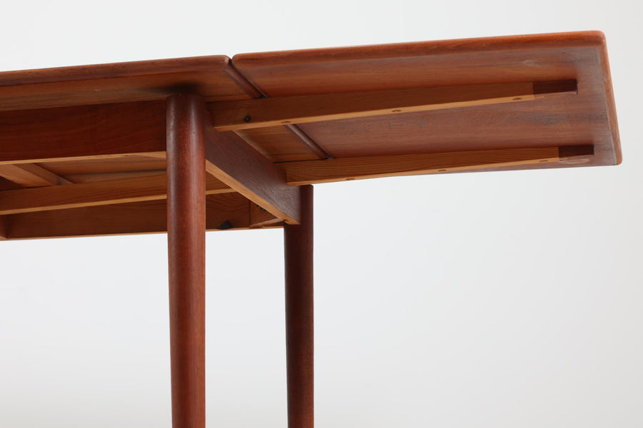 デンマーク製　エクステンションダイニングテーブル　幅 124cm　チーク材　北欧家具ビンテージ