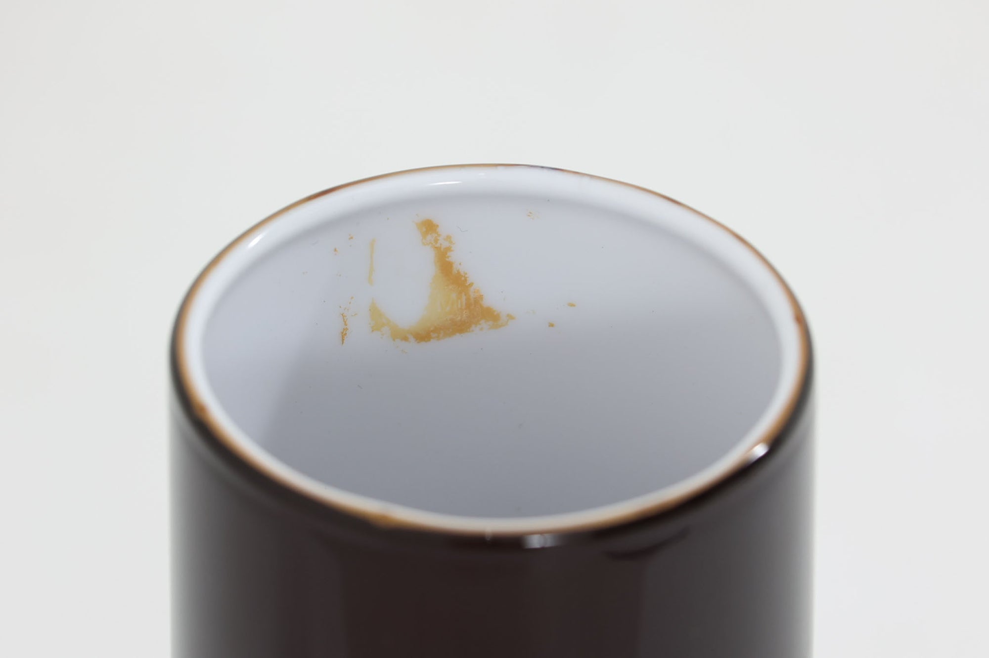 北欧より買い付けた、Holmgaard社製ビンテージランプです。照明部分はデンマークを代表する照明メーカーFog&amp;amp;morup社によって作成されています。Holmgaard社のペンダントライトの中でも人気の「P&amp;amp;TPENDEL」シリーズで内と外側の2層の色味が特徴的です。消灯＆点灯時にそれぞれ違った表情を見せてくれる素敵なデザインです。