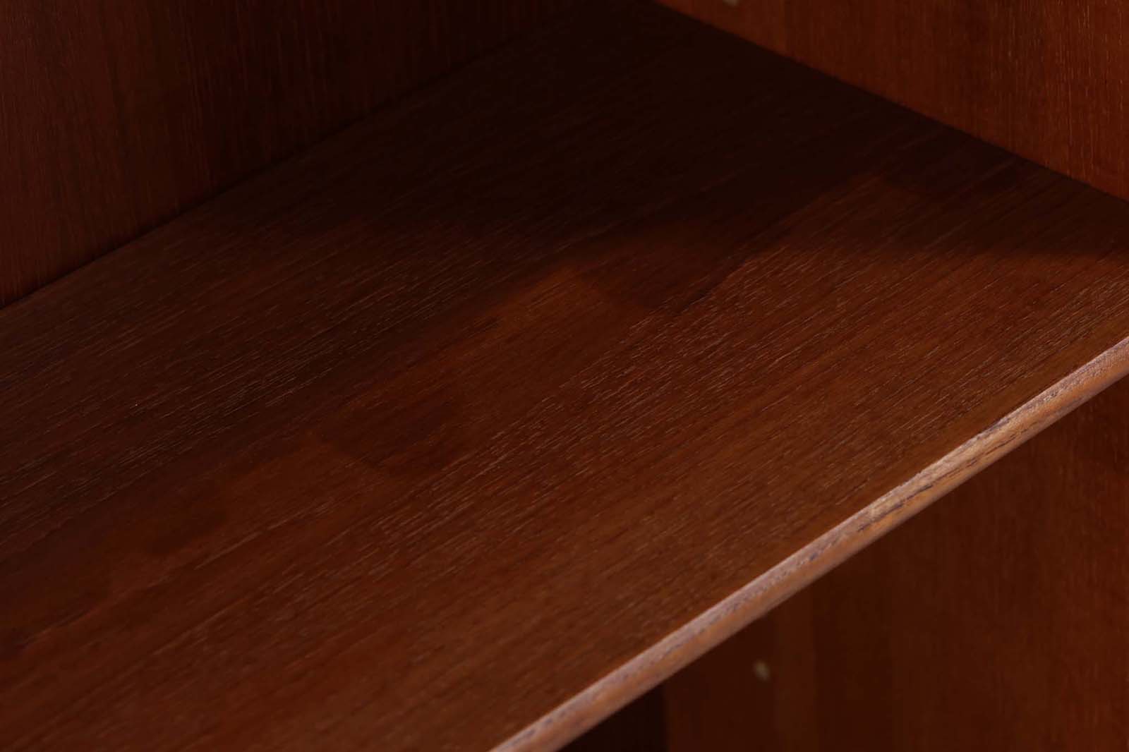 モーエンセンを代表するデザインで、デンマークの名工FDB社によって作成されています。小ぶりで使い勝手の良いサイズ感です。