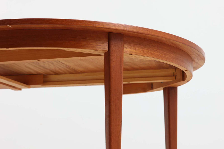 デンマーク製　円形　エクステンションダイニングテーブル　直径109cm　チーク材　北欧家具ビンテージ