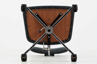 北欧より買い付けたKEVIチェアです。シンプルながらも永く愛されてる椅子です。4本脚キャスターの古いモデルです。