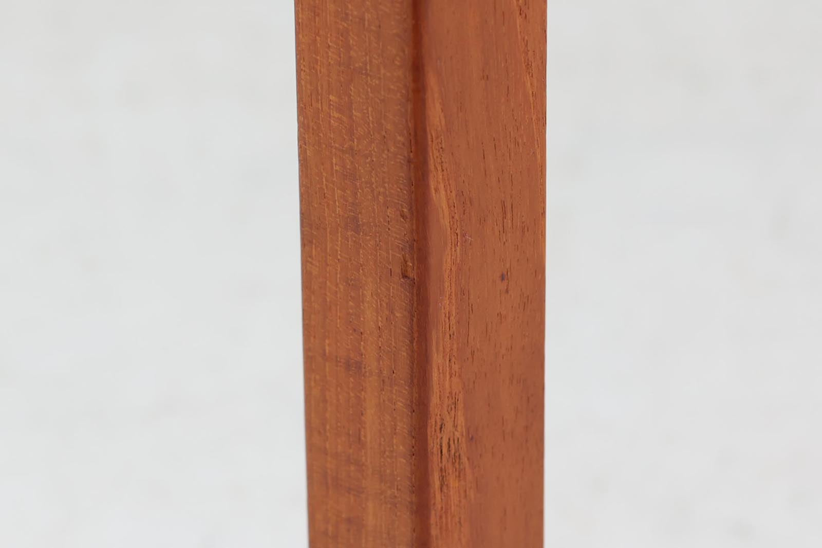 可愛らしいタイルが特徴的なセンターテーブルです。タイプトップは見た目だけでなく熱い物を直接置けますので使い勝手も良さそうです。