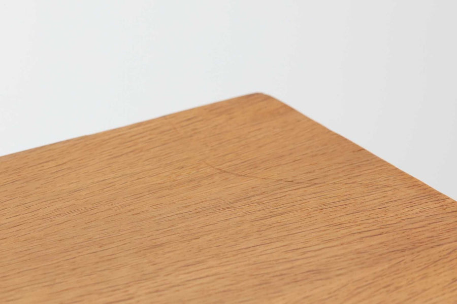 デンマーク製　小ぶりなブックシェルフ　オーク材　北欧家具ビンテージ
