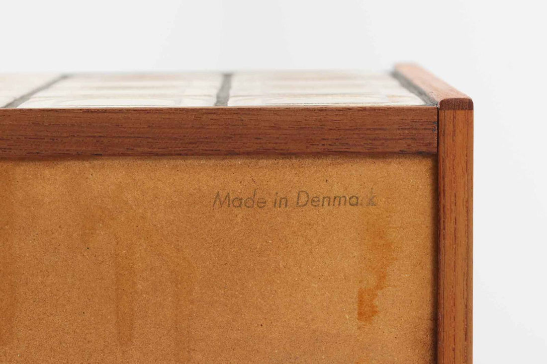 デンマーク製　おしゃれなサイドチェスト　チーク材　北欧家具ビンテージ