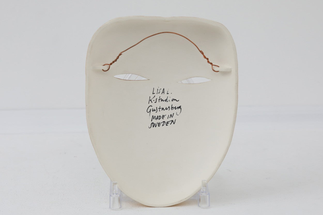 LisaLarsonのMASKERです。こちらの製品はセラミックスタジオ製で比較的新しいお品です。