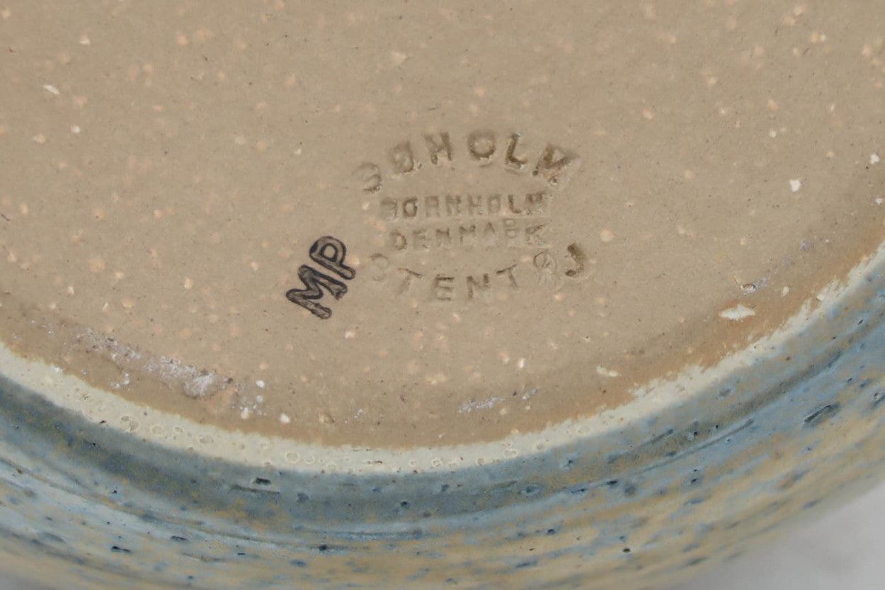 デンマークのボーホルム、名窯でもあるSOHOLMで作られた珍しい大きなフラワーベースです。
