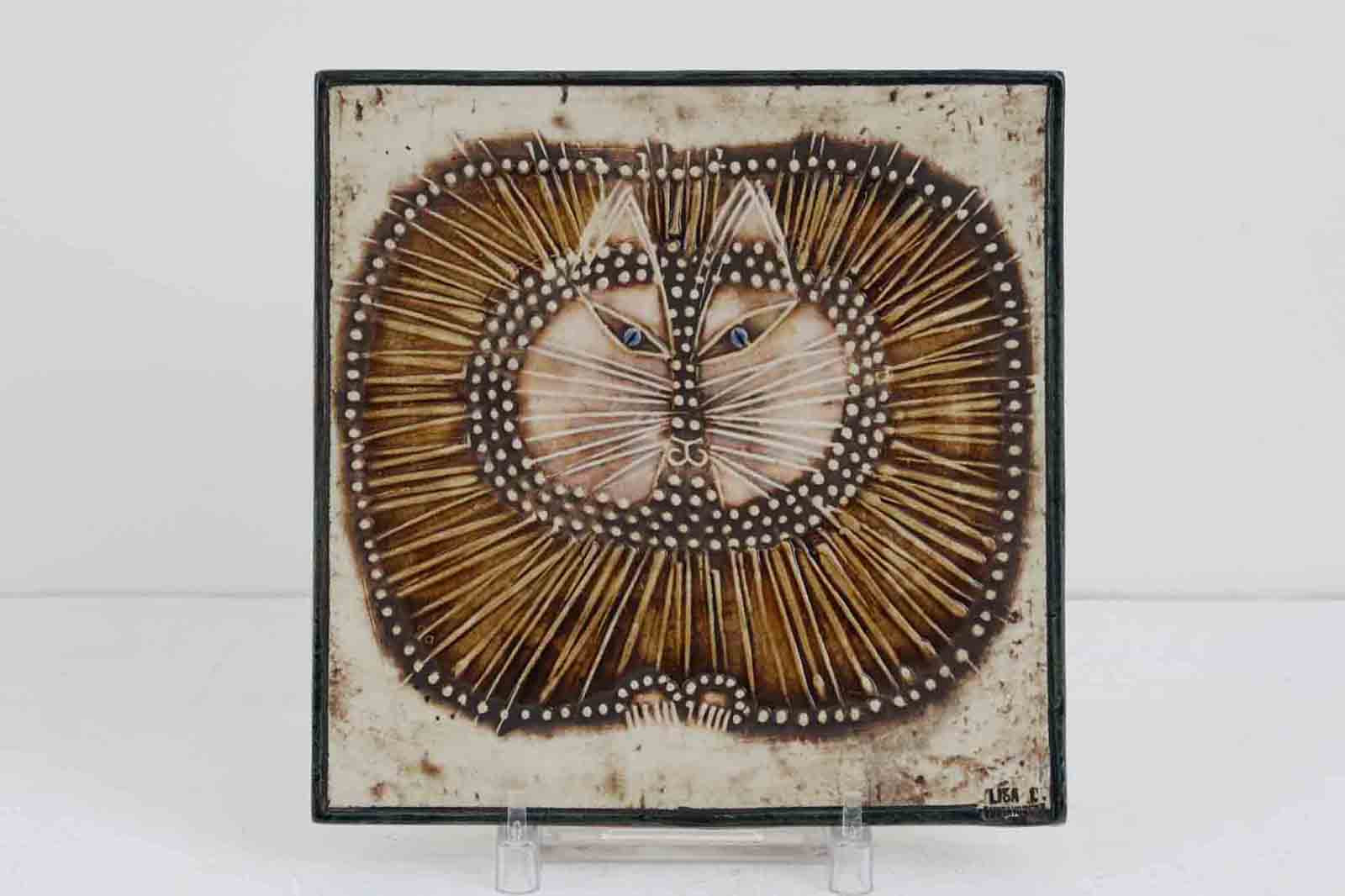 LisaLarsonの陶板の中でも代表的なシリーズがこのUNIKシリーズです。1967年から1986年にかけて製造され、比較的流通量は多いシリーズです。