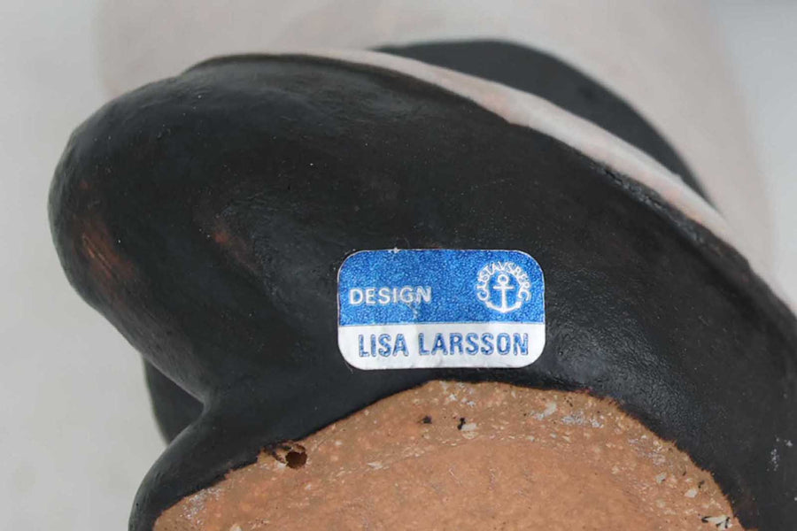 LisaLarsonのALLVARLDENSBARN世界の子供シリーズの第2弾の4体セットです。こちらは1977年以降に製造されたもの。ユニセフ基金のために製造されたこのシリーズは売上の一部がユニセフに寄付されていました。こちらのモデルは現在復刻されていますが、ビンテージ品は彼女がGUSTAVSBERGに在籍していたときの製品になります。