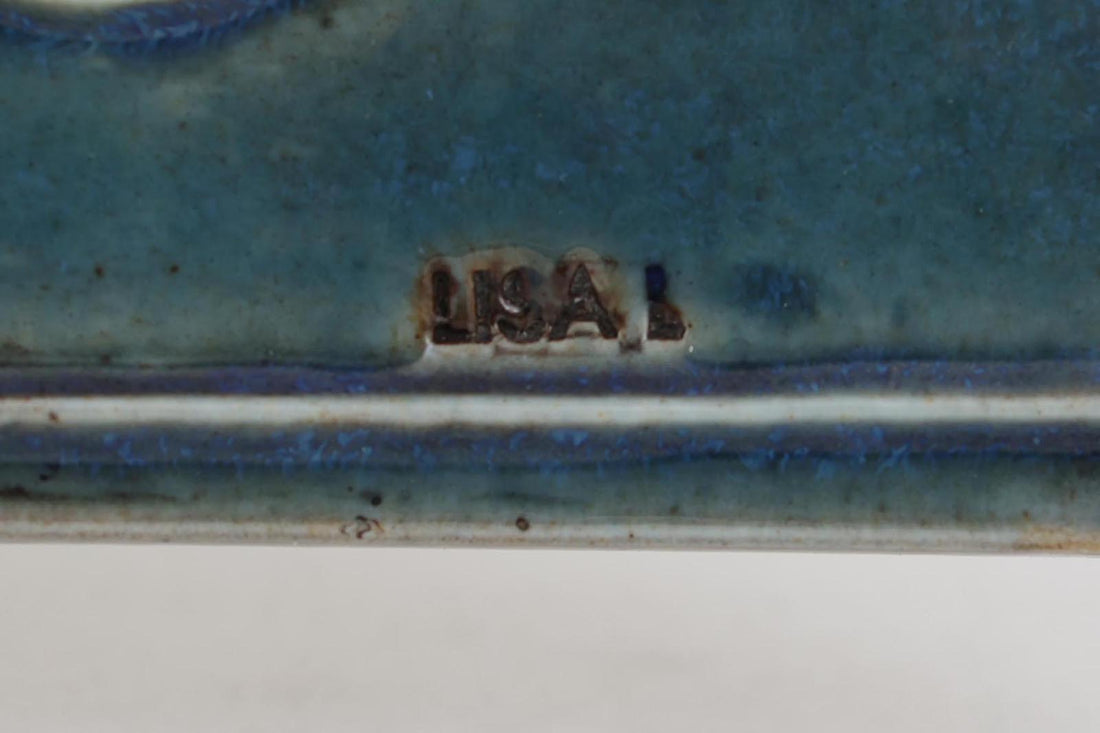 LisaLarsonのFJARILSPLATTORシリーズの陶板です。1972年から1974年にかけて製造され、3種類のチョウのモチーフがあります。