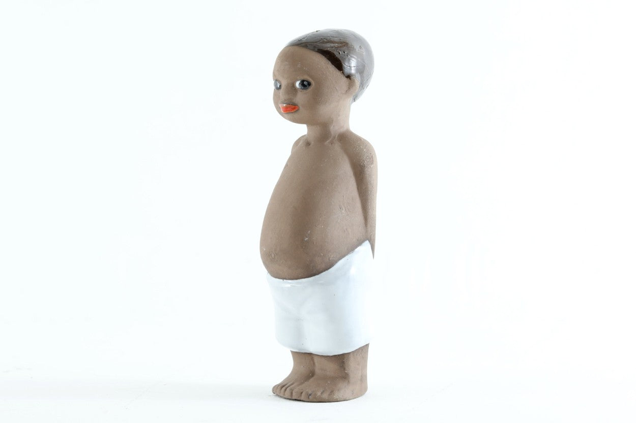 MariSimmulsonのオブジェ、6028Tomです。エストニアで生まれた彼女はリサラーソンやリンドベリが在籍していたグスタフスベリ社で仕事をした後、ウプサラ社へ移りました。そこで多くの作品を生み出し、今でも特にスウェーデンには多くのコレクターが彼女の作品を好んでいます。彼女の作品はエキゾチックで大胆なのが特徴です。