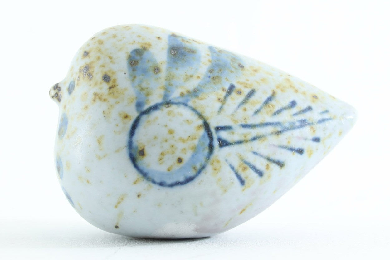 LisaLarsonのFAGLARシリーズ。コロンとした卵のような形のトリ。1967年から1971年にかけて製造された作品です。