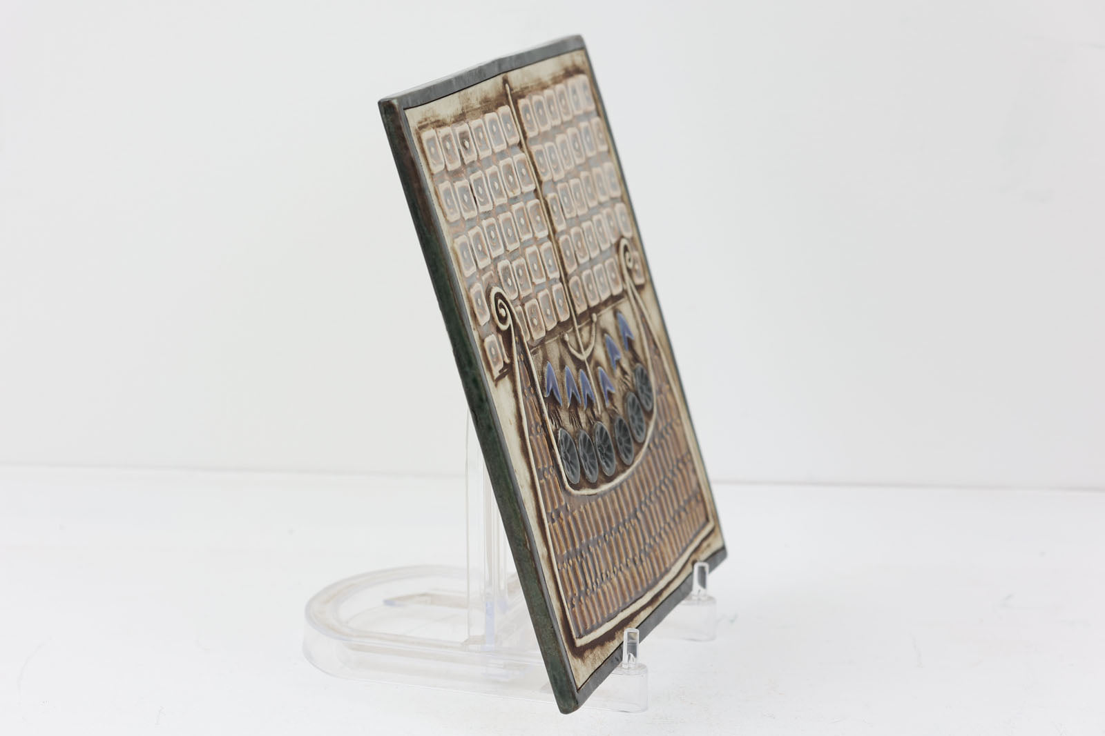 LisaLarsonの陶板の中でも代表的なシリーズがこのUNIKシリーズです。1967年から1986年にかけて製造され、比較的流通量は多いシリーズです。